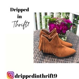 Gently worn suede fringe booties